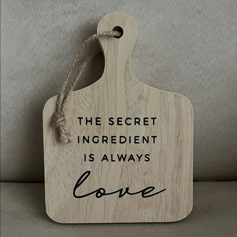 New Wooden Cutting Board Sign 🪧